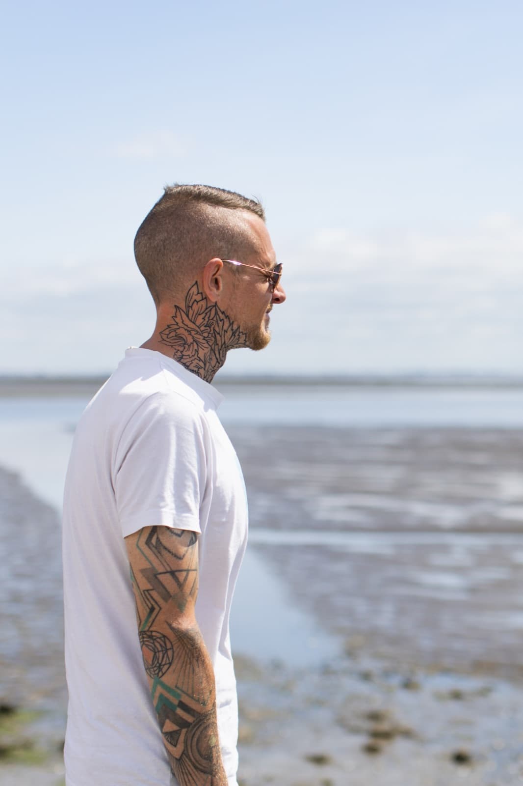 Daniel Boberg am Wattenmeer auf Ameland
